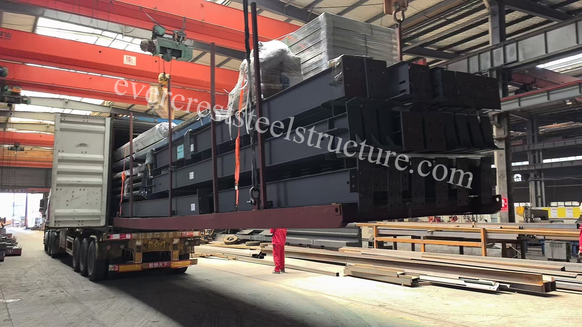 Steel Structure Components Carefully Loaded for Overseas Shipment
